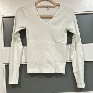 Brandy Melville one size 100% cotton V-Neck Long Sleeve Ribbed Tee - White